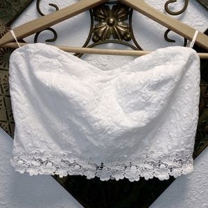 FOREVER 21 WHITE STRAPLESS